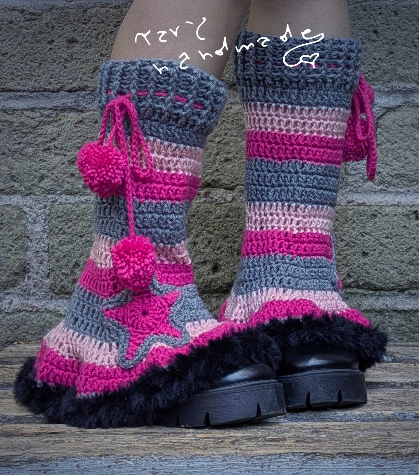 Nebbie Ribelli – Scaldamuscoli Fairy/Goth a Crochet con Rifiniture Pelliccia, Coulisse