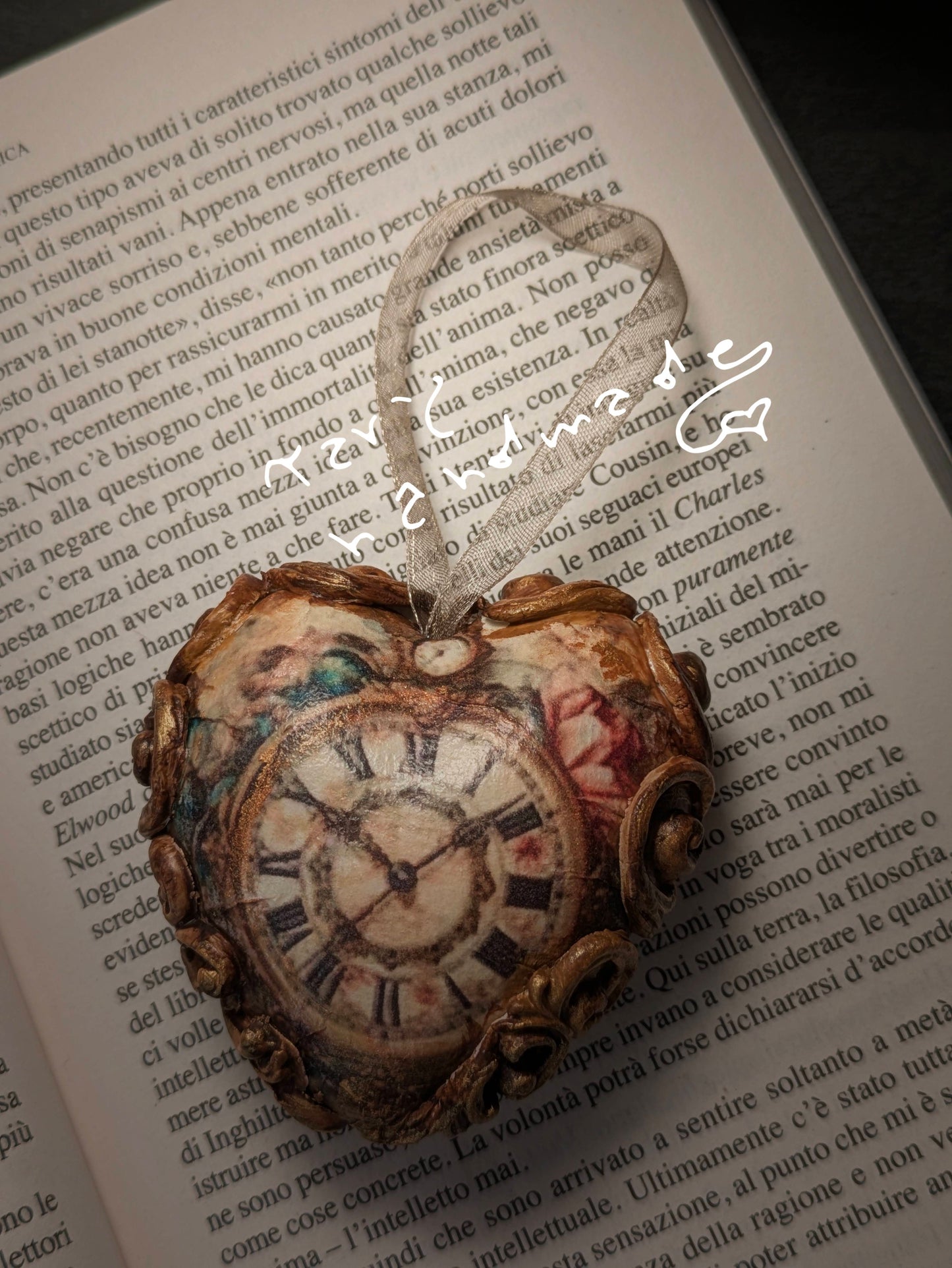 Cuore d’Epoca – Decorazione in Decoupage con fregi