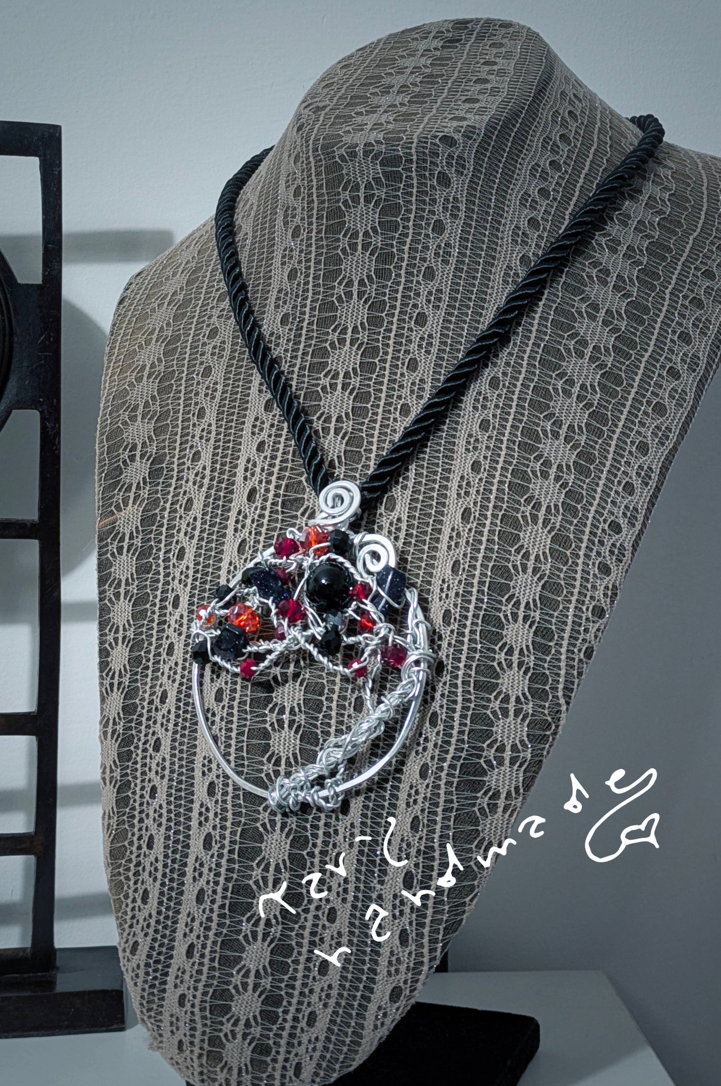 Radicanera - Collana Albero della Vita in alluminio wire, pietre dure e cristalli