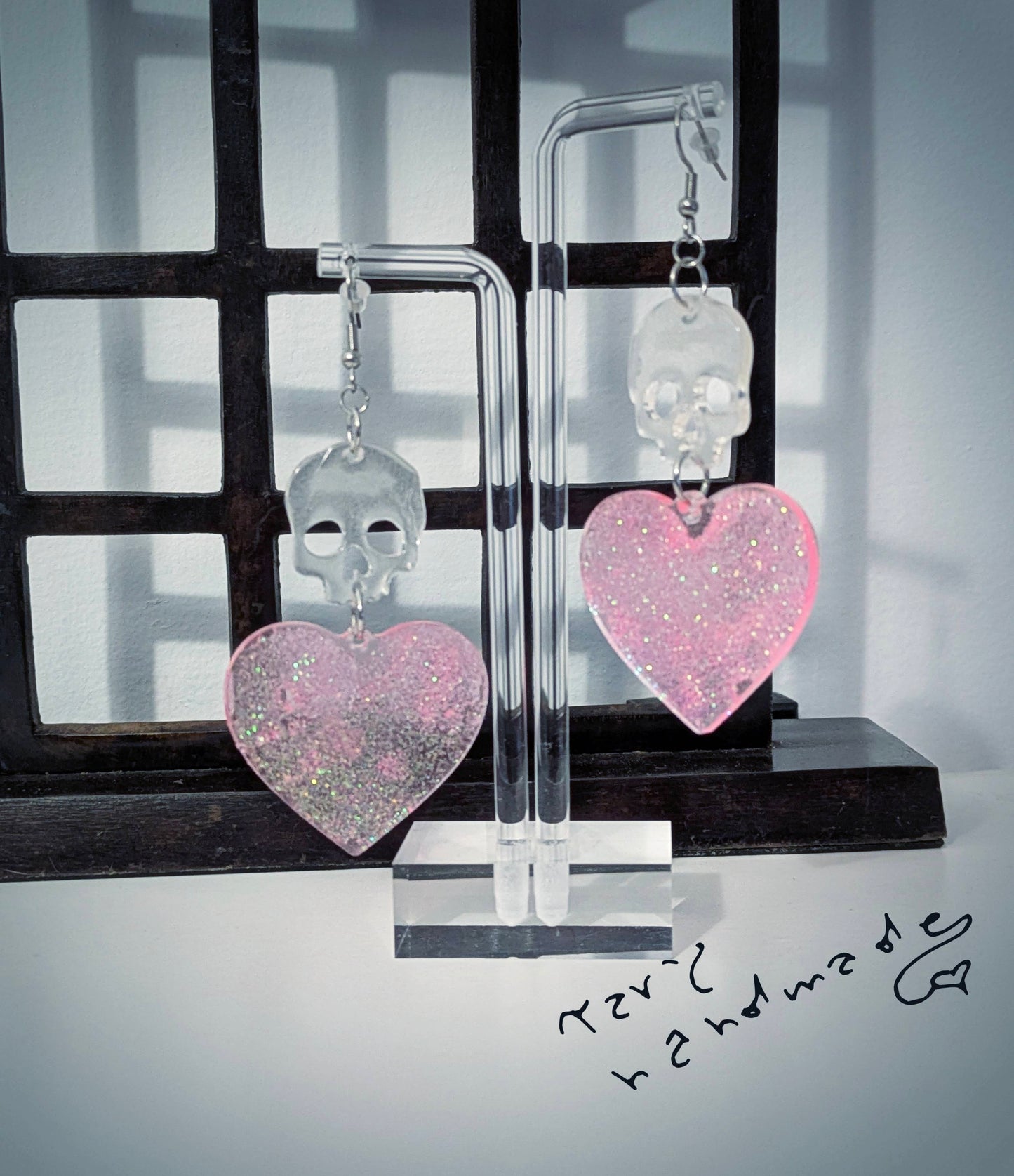 Spettri da Indossare – Bijoux in Resina Fluorescente UV | Tary Handmade