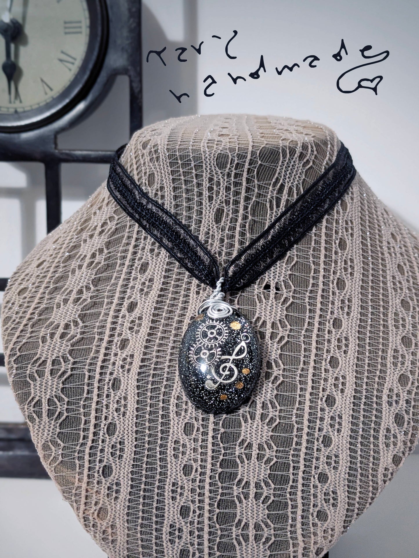 Song of Gears - Choker in Pizzo con Cabochon Gotico Steampunk in Wire Art