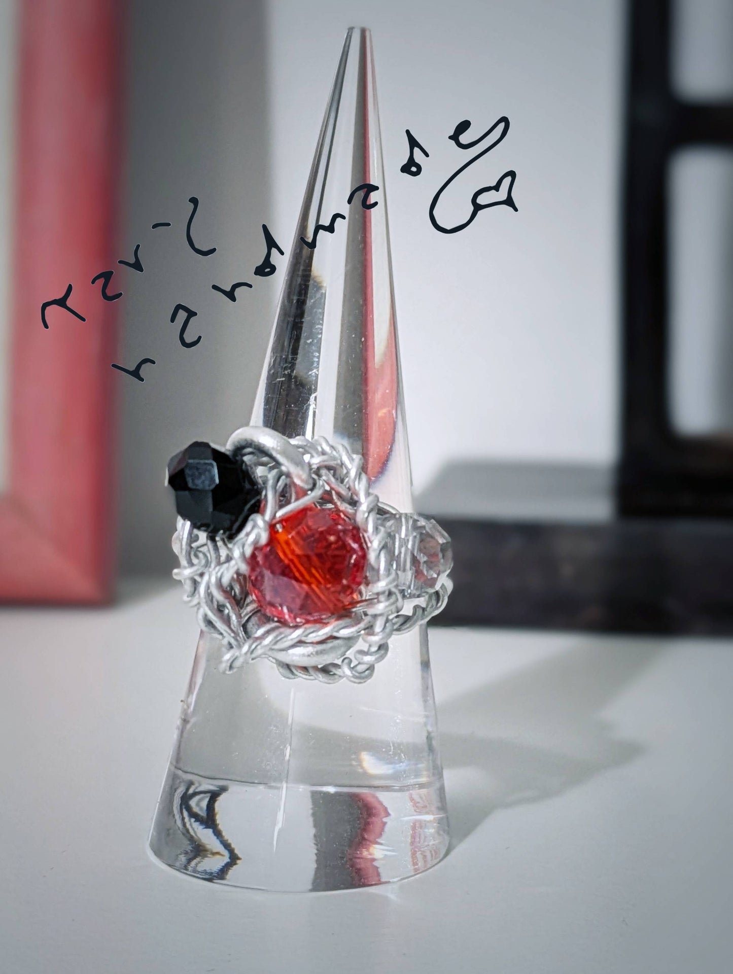 Lunintreccio - Anello in alluminio con intreccio di fili e pietre naturali/cristalli