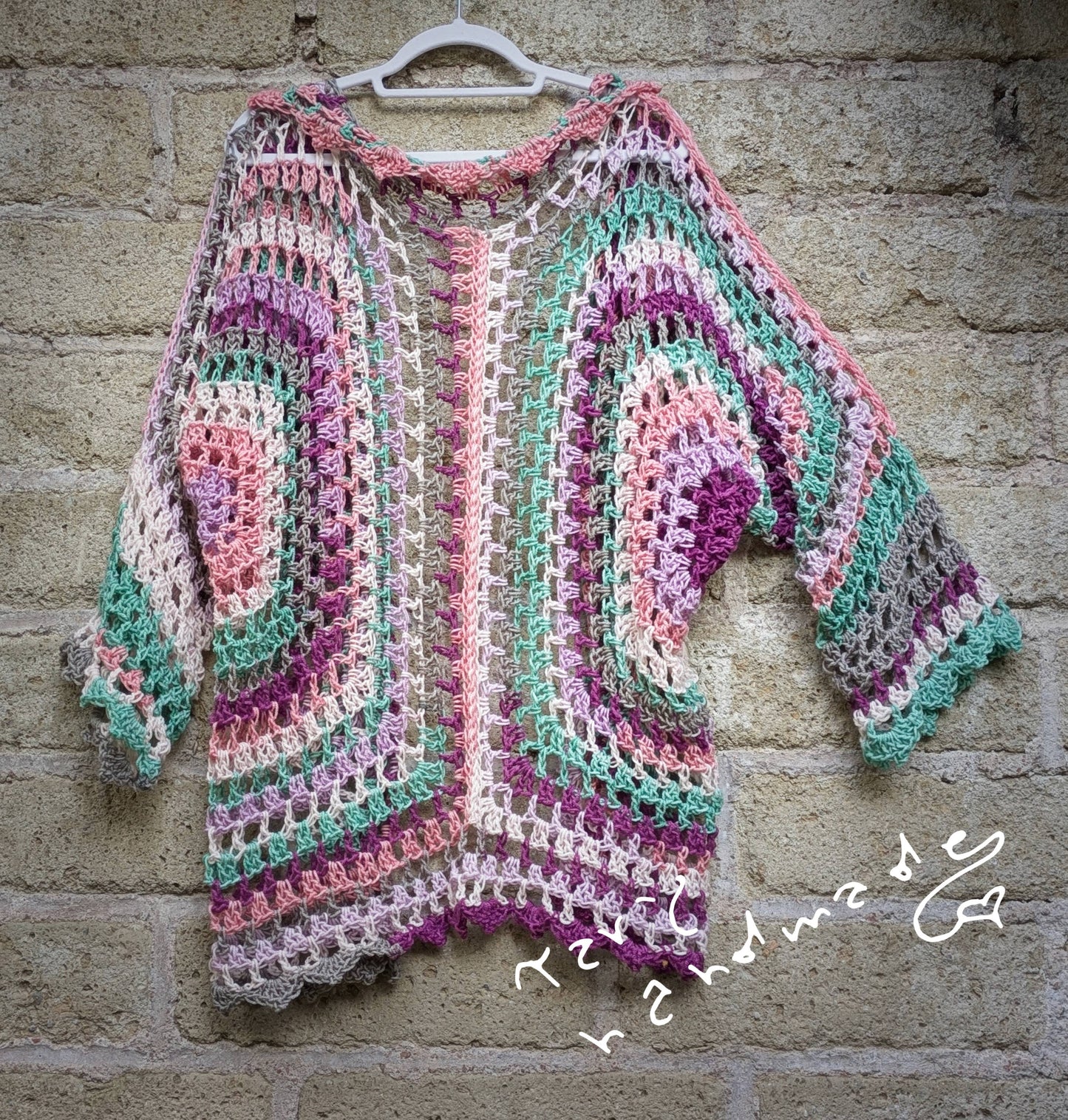 Aurora Selvaggia – Cardigan Boho a Crochet in Filato Sfumato