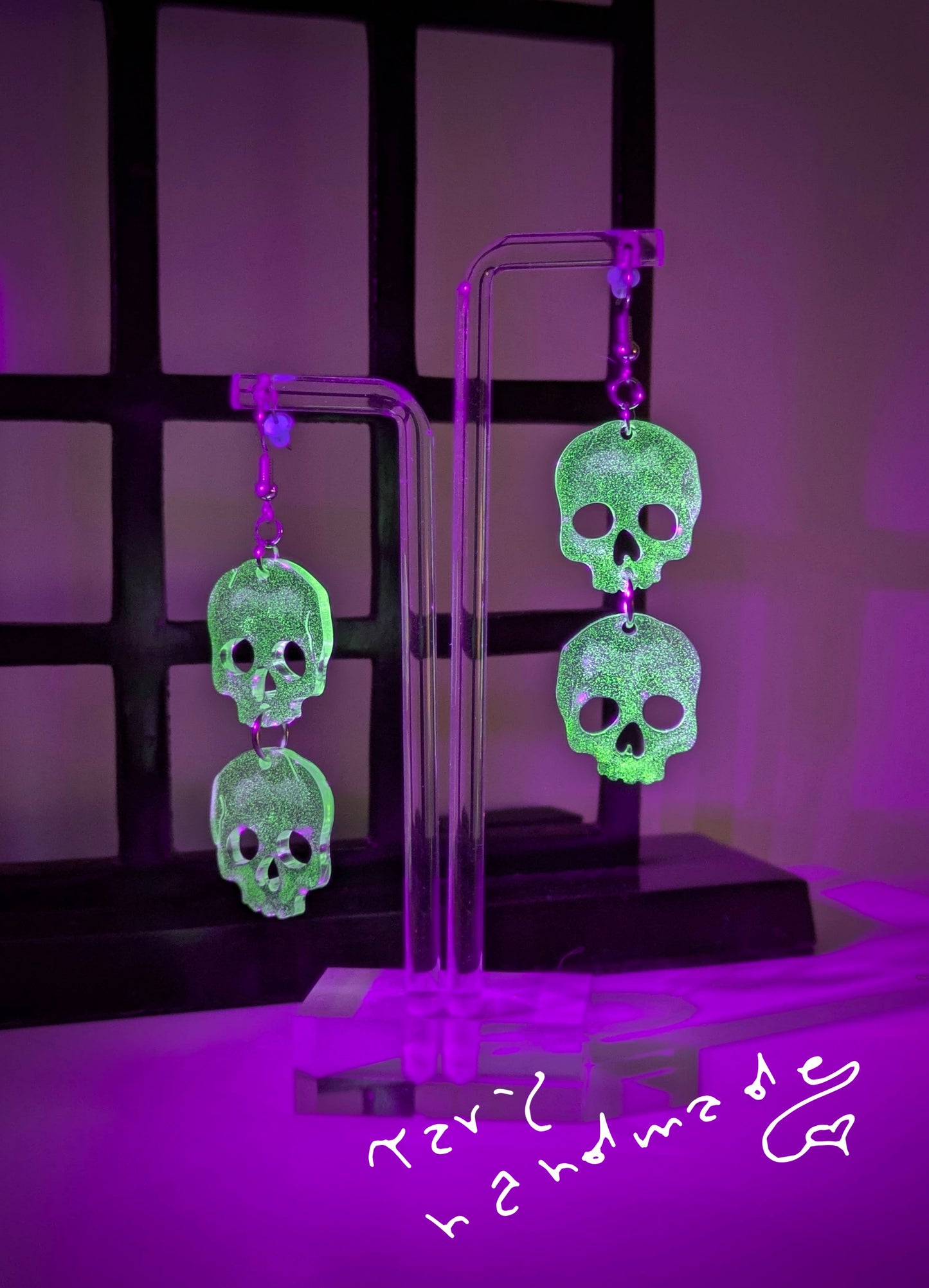 Spettri da Indossare – Bijoux in Resina Fluorescente UV | Tary Handmade