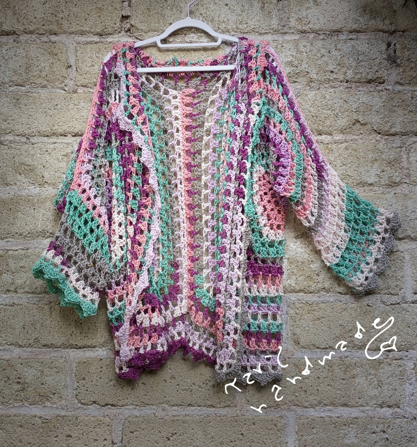 Aurora Selvaggia – Cardigan Boho a Crochet in Filato Sfumato