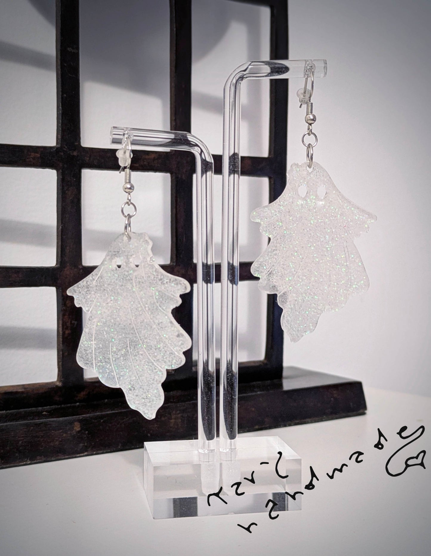 Spettri da Indossare – Bijoux in Resina Fluorescente UV | Tary Handmade