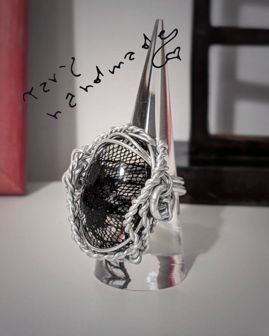 Noctilace - Anello in alluminio wire con cabochon