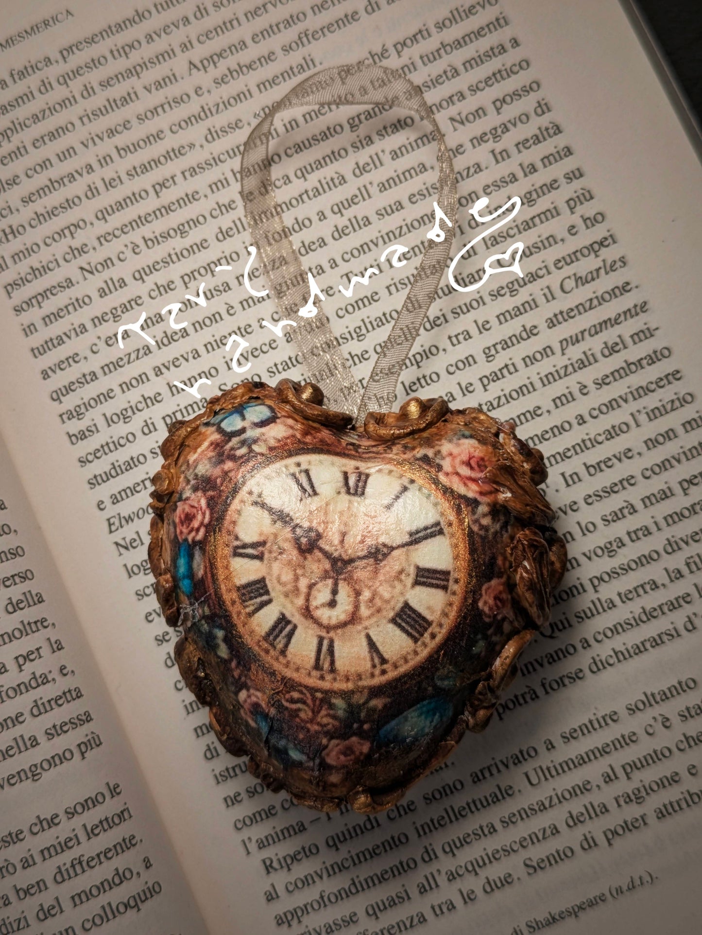 Cuore d’Epoca – Decorazione in Decoupage con fregi