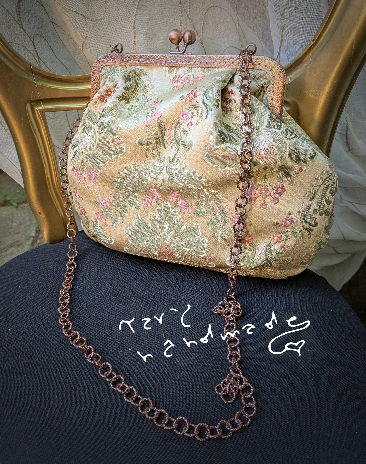 Piccoli Mondi a Mano – Borse tra goth, vittoriano e fairy vibes