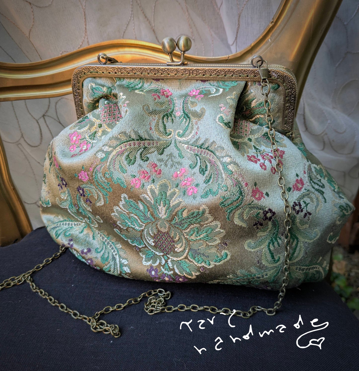 Piccoli Mondi a Mano – Borse tra goth, vittoriano e fairy vibes