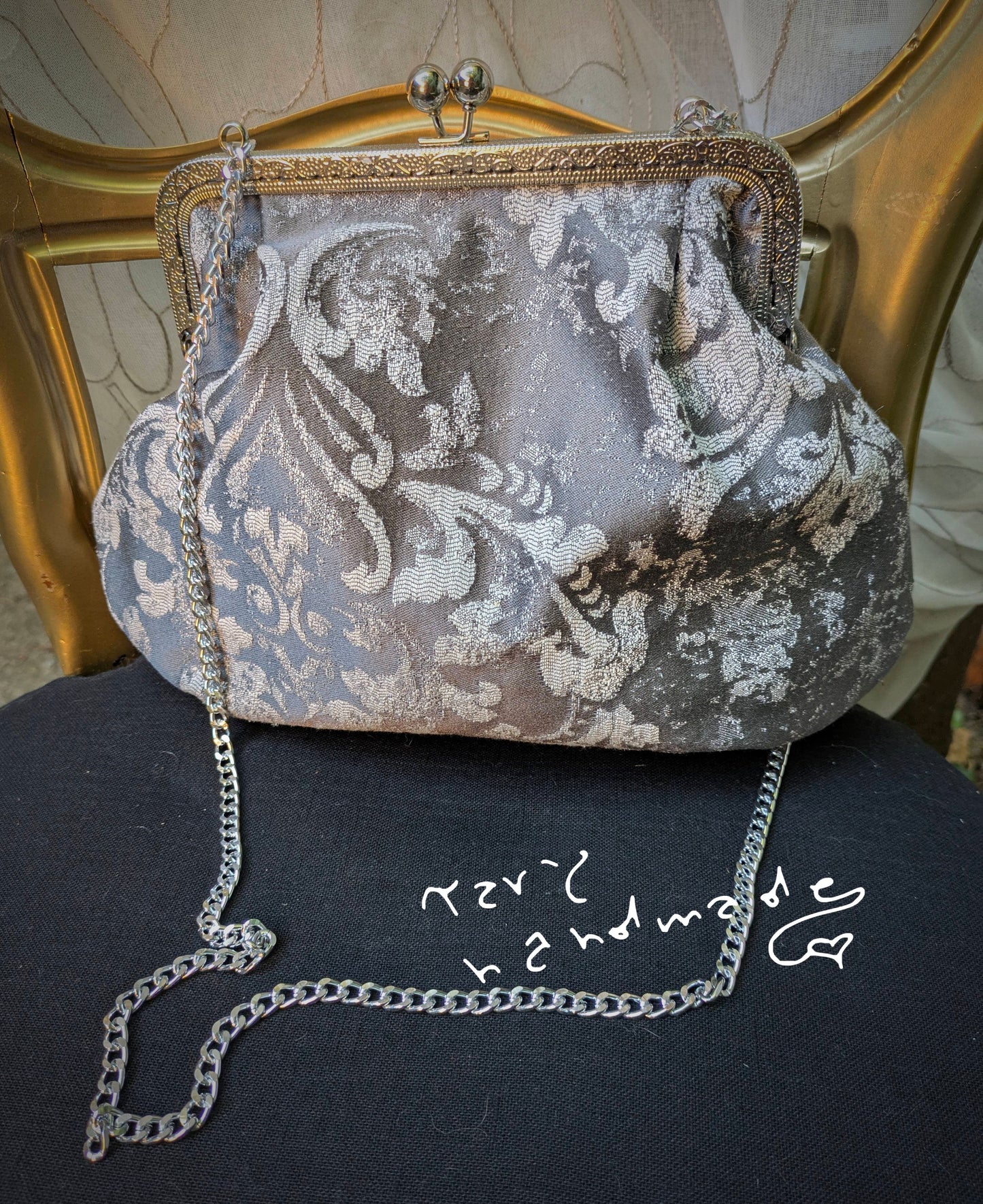 Piccoli Mondi a Mano – Borse tra goth, vittoriano e fairy vibes