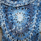 Onde d’Ombra – Cardigan Mandala a Crochet con Collo Sciallato